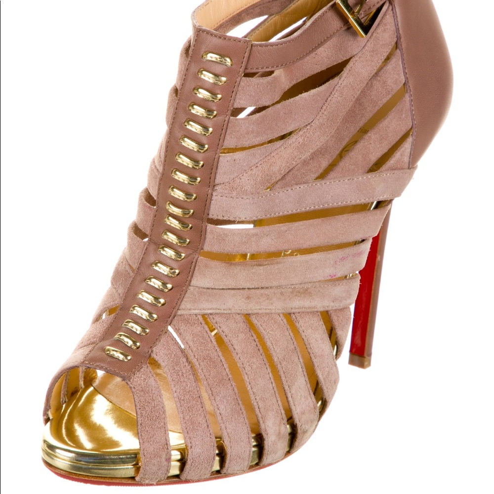 SOLDChristian Louboutin Suede Cutout Accent pumps size EU38, great condition